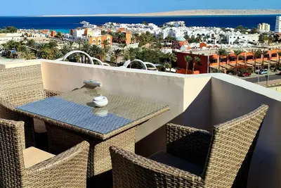 Image de Nouveau marteau vue sur la mer terrasse privée piscine centrale 400m de la plage wifi gratuit