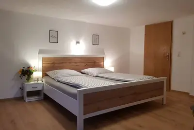 Image de GroĂźe 90qm Ferienwohnung mit Balkon, kostenfreies Parken und Wlan
