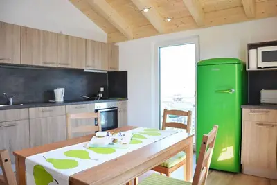Image de Maison de vacances confortable (80 m²) avec balcon et connexion Wi-Fi gratuite