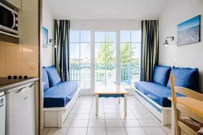 Image de 2 Pièces 4 Personnes Sélection