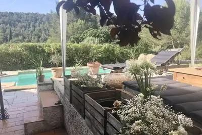 Image de Maison de vacances à la campagne près de la mer avec piscine