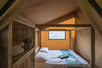 Image de Woody Lodge 3 Zimmer 6 Personen Ohne sanitäre Einrichtungen