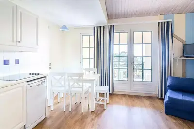 Image de 2 Pièces 4 Personnes Sélection