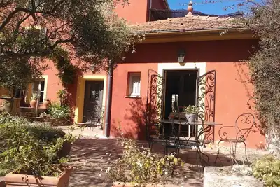 Image de Rez de jardin dans maison traditionnelle de charme