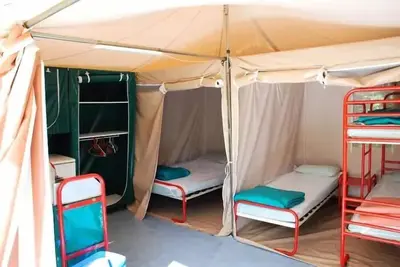 Image de Bungalow Toilé 3 pièces 5 personnes Sans Sanitaires