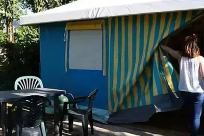 Image de Bungalow Toilé 3 pièces 4 personnes Sans Sanitaires