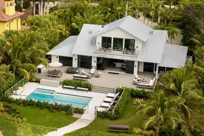 Image de Tenderly Beachfront 4 chambres / 4 salles de bain