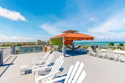 Image de Appartement en bord de mer avec kitchenette, toit commun - très bien situé