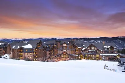 Image de Ski In / Ski Out 2 chambres 8 personnes 22 mars - 29 mars 2020 Grand Lodge on Peak 7