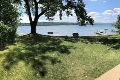 Image de Maison toute l'année au bord du lac sur le lac Keuka
