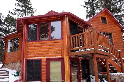 Image de Chef d'oeuvre de montagne - Belle cabine sur 2. 2 acres Ă Wildbasin