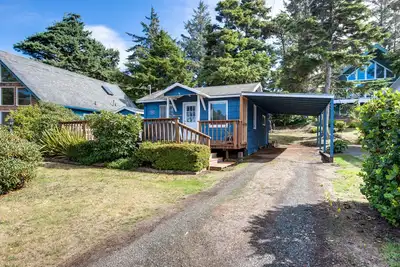 Image de Cottage près de la plage, idéal pour un couple avec terrasse et barbecue privé!