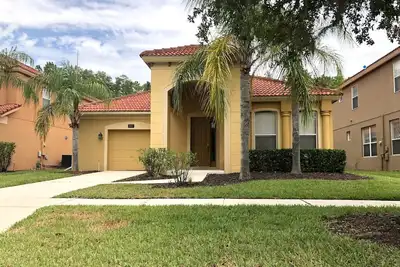 Image de Amazing House près de Disney. Profitez de la piscine privée!