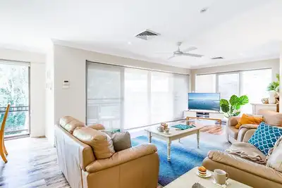 Image de 49 'Bay Parklands', 2 Gowrie Ave - climatisation réversible, vues, piscine, tennis