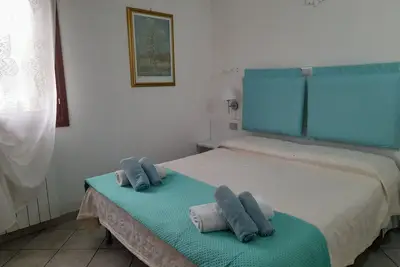 Image de Maison aigue marine avec jardin