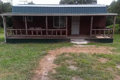 Image de Amish construit, chalet loft situé sur une ferme Buffalo près de la rivière Buffalo