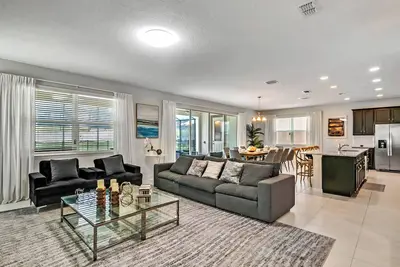 Image de 5 Bd/ 4. 5 Ba/ Solara Resort (1760 Sp)