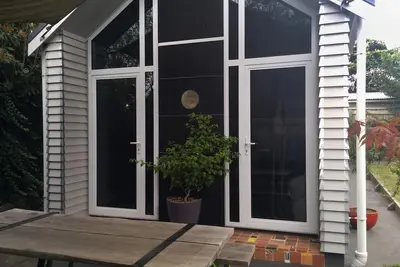 Image de Little House - un petit immeuble dans la banlieue tranquille de Havelock North