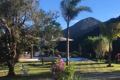 Image de Site merveilleux avec court de tennis, piscine et très verdoyant - km 16 de Tere-Fri