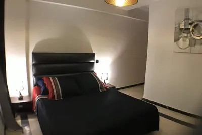 Image de Appartement moderne avec piscine, à proximité du centre avec le stress de la ville