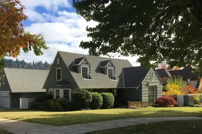 Image de Belle maison 5 étoiles dans un emplacement privilégié près de Hayward Field, Univ. de l'Oregon
