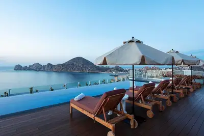 Image de Luxury Bay View Suites 2br / 2ba sur la plage de Medano au coeur de Cabo