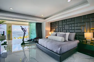 Image de Magnifique condo à Marina, superbes vues, aménagement luxueux, jacuzzi, front de mer