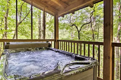 Image de Chalet forestier isolé - 4 Mi à Dt Gatlinburg!