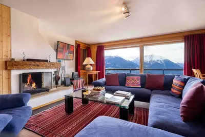 Image de Splendide appartement de 4 pièces au troisième étage d’un immeuble dans la région de Médran. Il se s
