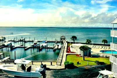Image de Condo Soundfront entre Emerald Isle et Atlantic Beach Ă Salter Path, Nc