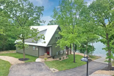 Image de Cabine n ° 7 au magnifique lac Table Rock! Vues sur le lac!