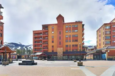 Image de Village at Breckenridge - Condo de luxe avec 1 chambre - Ski-in / Ski-out
