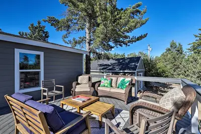 Image de Nouveau! Mise à jour de Prescott House w \/ Large Deck & Views!