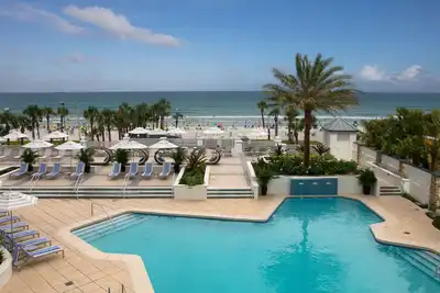 Image de Plage Vacay! Grande UNITÉ, Piscine, Salle De Jeux!