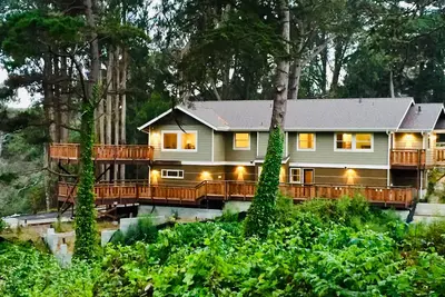 Image de Gated Beach Front Retreat - Récemment rénové sur 1. 5 Acres à quelques pas de la plage