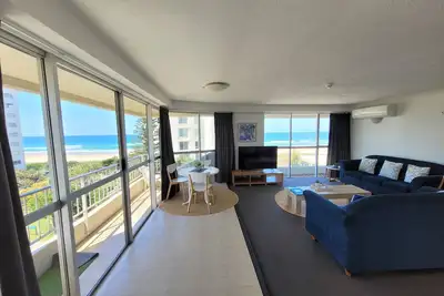 Image de Autonome avec vue sur l'océan, Wi-Fi, parking, en face de la plage surveillée U19