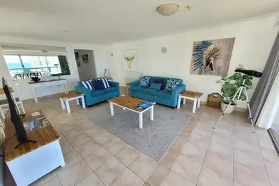 Image de Autonome avec vue sur l'océan, Wi-Fi, parking, en face de la plage surveillée U14