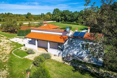 Image de Maison de vacances avec piscine et climatisation