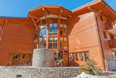 Image de À 200m des pistes de ski, 2ème étage, remise en forme, sauna, balcon, télévision, casier à ski, 42m²