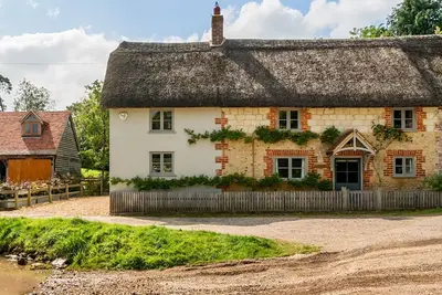 Lane's End est situé dans un joli hameau au milieu de la magnifique campagne du Dorset.