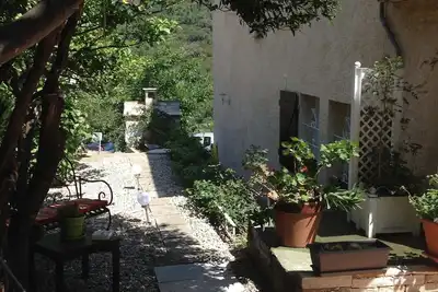 Image de Chambre toute équipée entrée indépendante jardin privatif et terasse privative