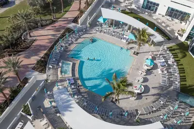 Image de Complexe hôtelier de luxe avec une chambre, face à la mer, Clearwater Beach (1731759)