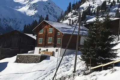 Grand chalet familial, à 15 ' de Disentis.