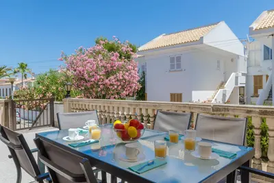 Image de YourHouse Villa Canta, maison de plage, idéale pour les familles