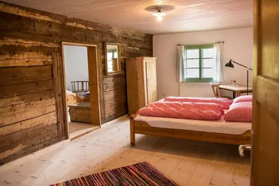 Image de Grand chalet pour environ 30 personnes, cuisine entièrement équipée, généreusement meublée