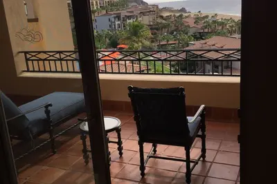 Image de Vue sur l'océan, grand pont ombragé privé avec bain à remous à jets, semaine de Noël