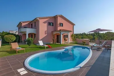 Image de Maison de vacances Ližnjan pour 1 - 6 personnes avec 3 chambres à coucher - Maison de vacances
