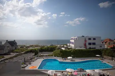 Image de Grand appartement à 100 mètres de la plage, de la mer et des dunes