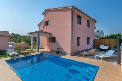 Image de Maison de vacances Ližnjan pour 1 - 6 personnes avec 3 chambres à coucher - Maison de vacances