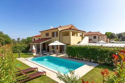 Image de Maison de vacances Banjole pour 1 - 10 personnes avec 4 chambres à coucher - Maison de vacances